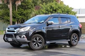 2019 Isuzu MU-X - Thumbnail