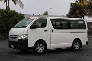 2017 Toyota Hiace - Thumbnail