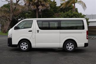 2017 Toyota Hiace - Thumbnail