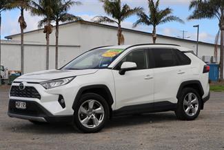 2019 Toyota RAV4 - Thumbnail