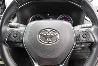 2019 Toyota RAV4 - Thumbnail