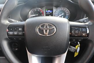 2021 Toyota Hilux - Thumbnail