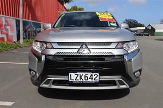 2019 Mitsubishi Outlander - Thumbnail