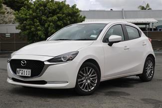 2021 Mazda Mazda2 - Thumbnail