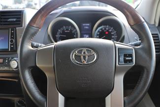 2013 Toyota Landcruiser - Thumbnail