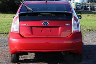 2013 Toyota Prius - Thumbnail