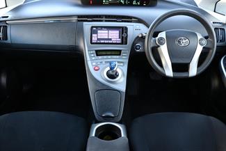 2013 Toyota Prius - Thumbnail