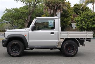 2023 Suzuki Jimny - Thumbnail