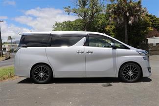 2015 Toyota Vellfire - Thumbnail