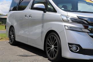 2015 Toyota Vellfire - Thumbnail