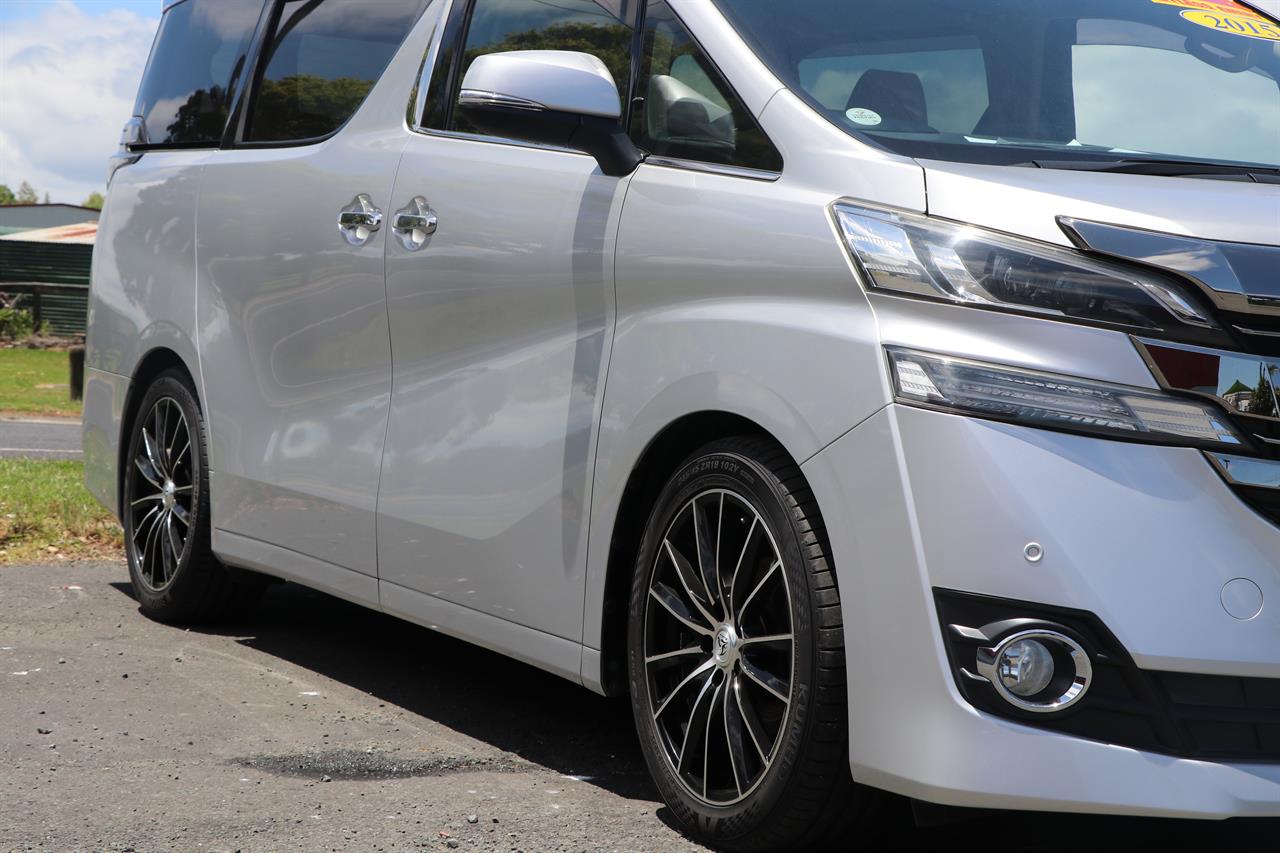 2015 Toyota Vellfire