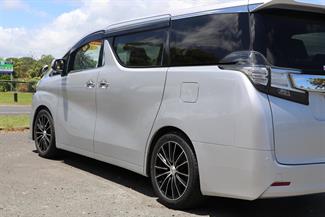 2015 Toyota Vellfire - Thumbnail