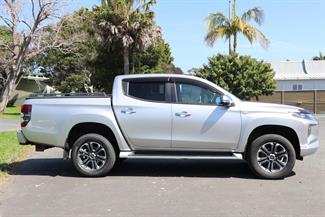 2020 Mitsubishi Triton - Thumbnail