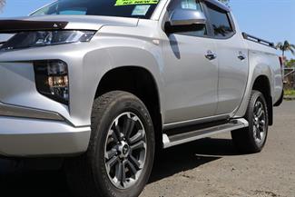 2020 Mitsubishi Triton - Thumbnail