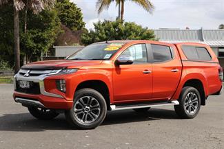 2020 Mitsubishi Triton - Thumbnail