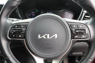 2022 Kia Niro - Thumbnail