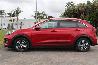 2022 Kia Niro - Thumbnail