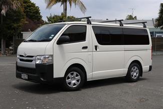 2017 Toyota Hiace - Thumbnail